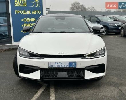 Білий Кіа EV6, об'ємом двигуна 0 л та пробігом 27 тис. км за 29490 $, фото 2 на Automoto.ua