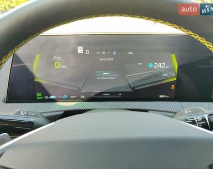 Белый Киа EV6, объемом двигателя 0 л и пробегом 3 тыс. км за 35500 $, фото 10 на Automoto.ua