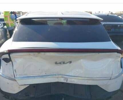 Белый Киа EV6, объемом двигателя 0 л и пробегом 66 тыс. км за 24000 $, фото 23 на Automoto.ua