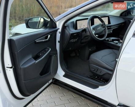 Білий Кіа EV6, об'ємом двигуна 0 л та пробігом 20 тис. км за 26500 $, фото 19 на Automoto.ua