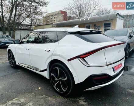Белый Киа EV6, объемом двигателя 1.99 л и пробегом 11 тыс. км за 34999 $, фото 5 на Automoto.ua