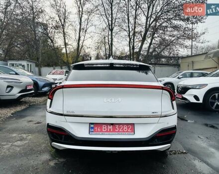 Белый Киа EV6, объемом двигателя 1.99 л и пробегом 11 тыс. км за 34999 $, фото 7 на Automoto.ua