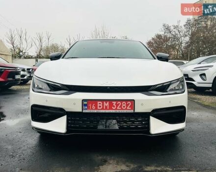 Белый Киа EV6, объемом двигателя 1.99 л и пробегом 11 тыс. км за 34999 $, фото 10 на Automoto.ua