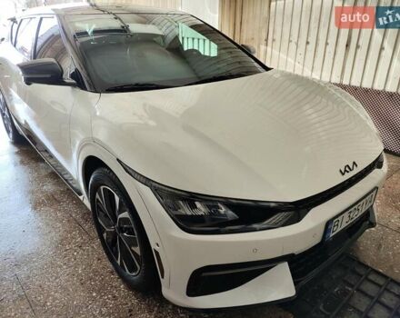 Белый Киа EV6, объемом двигателя 0 л и пробегом 4 тыс. км за 28900 $, фото 2 на Automoto.ua