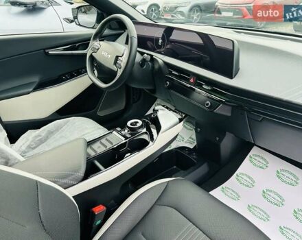 Белый Киа EV6, объемом двигателя 1.99 л и пробегом 11 тыс. км за 34999 $, фото 14 на Automoto.ua