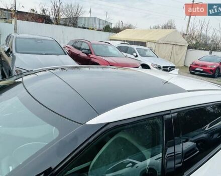 Белый Киа EV6, объемом двигателя 1.99 л и пробегом 11 тыс. км за 34999 $, фото 6 на Automoto.ua