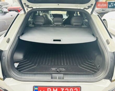 Белый Киа EV6, объемом двигателя 1.99 л и пробегом 11 тыс. км за 34999 $, фото 19 на Automoto.ua