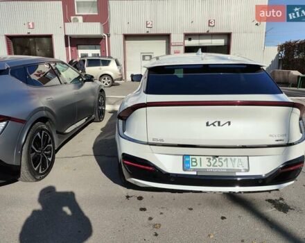 Белый Киа EV6, объемом двигателя 0 л и пробегом 4 тыс. км за 28900 $, фото 7 на Automoto.ua