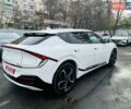 Белый Киа EV6, объемом двигателя 1.99 л и пробегом 11 тыс. км за 34999 $, фото 8 на Automoto.ua