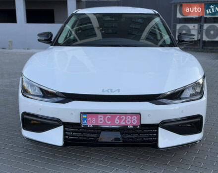 Білий Кіа EV6, об'ємом двигуна 0 л та пробігом 20 тис. км за 26500 $, фото 6 на Automoto.ua
