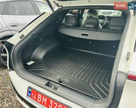 Белый Киа EV6, объемом двигателя 1.99 л и пробегом 11 тыс. км за 34999 $, фото 17 на Automoto.ua
