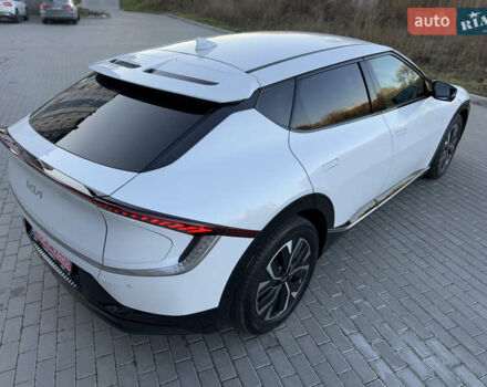 Білий Кіа EV6, об'ємом двигуна 0 л та пробігом 20 тис. км за 26500 $, фото 10 на Automoto.ua