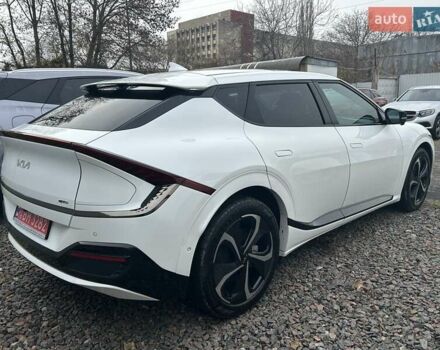 Белый Киа EV6, объемом двигателя 1.99 л и пробегом 11 тыс. км за 34999 $, фото 1 на Automoto.ua