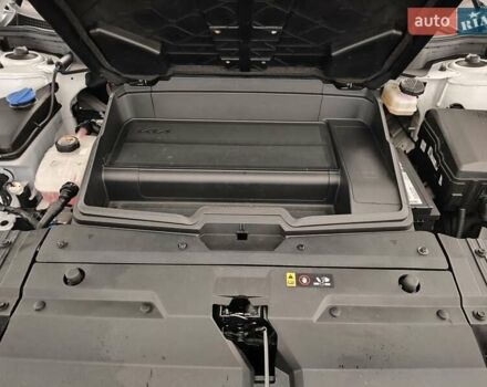 Белый Киа EV6, объемом двигателя 0 л и пробегом 4 тыс. км за 28900 $, фото 16 на Automoto.ua