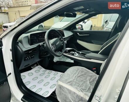 Белый Киа EV6, объемом двигателя 1.99 л и пробегом 11 тыс. км за 34999 $, фото 30 на Automoto.ua