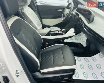 Белый Киа EV6, объемом двигателя 1.99 л и пробегом 11 тыс. км за 34999 $, фото 15 на Automoto.ua
