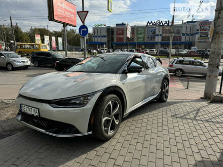 Киа EV6 2021 в Черновцах на Automoto.ua Белый Киа EV6, объемом двигателя 0 л и пробегом 56 тыс. км за 27700 $, фото 1 на Automoto.ua
