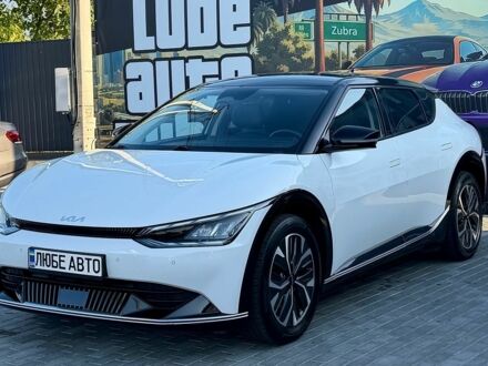 Білий Кіа EV6, об'ємом двигуна 0 л та пробігом 167 тис. км за 22999 $, фото 1 на Automoto.ua