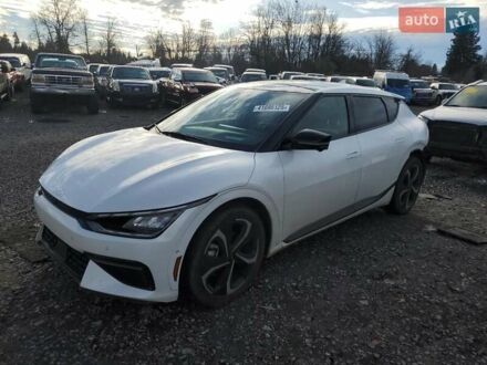Киа EV6 2021 в Житомире на Automoto.ua Белый Киа EV6, объемом двигателя 0 л и пробегом 50 тыс. км за 11000 $, фото 1 на Automoto.ua