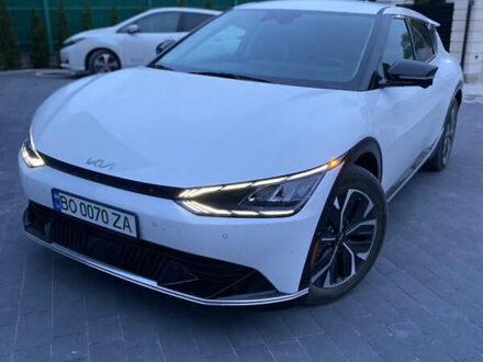 Білий Кіа EV6, об'ємом двигуна 0 л та пробігом 67 тис. км за 30000 $, фото 1 на Automoto.ua