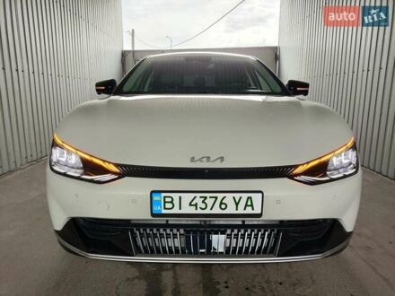 Кіа EV6 2022 у Полтаві на Automoto.ua Білий Кіа EV6, об'ємом двигуна 0 л та пробігом 23 тис. км за 24800 $, фото 1 на Automoto.ua