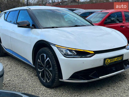 Киа EV6 2022 в Коломые на Automoto.ua Белый Киа EV6, объемом двигателя 0 л и пробегом 90 тыс. км за 26200 $, фото 1 на Automoto.ua