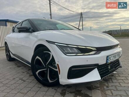 Белый Киа EV6, объемом двигателя 0 л и пробегом 48 тыс. км за 24900 $, фото 1 на Automoto.ua