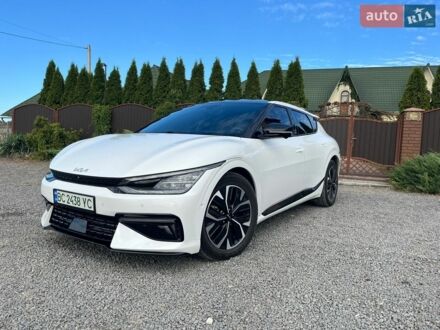 Белый Киа EV6, объемом двигателя 0 л и пробегом 80 тыс. км за 25900 $, фото 1 на Automoto.ua
