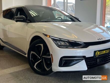 Киа EV6 2022 в Коломые на Automoto.ua Белый Киа EV6, объемом двигателя 80 л и пробегом 11 тыс. км за 34499 $, фото 1 на Automoto.ua