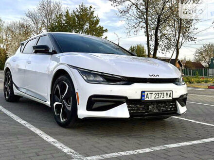 Киа EV6 2022 в Киеве на Automoto.ua Белый Киа EV6, объемом двигателя 0 л и пробегом 11 тыс. км за 30000 $, фото 1 на Automoto.ua