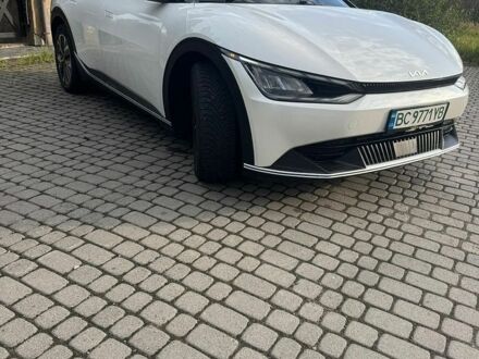 Белый Киа EV6, объемом двигателя 0 л и пробегом 96 тыс. км за 23499 $, фото 1 на Automoto.ua