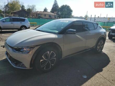 Белый Киа EV6, объемом двигателя 0 л и пробегом 32 тыс. км за 8700 $, фото 1 на Automoto.ua