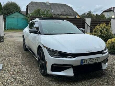 Кіа EV6 2023 у Калуше на Automoto.ua Білий Кіа EV6, об'ємом двигуна 0 л та пробігом 24 тис. км за 31500 $, фото 1 на Automoto.ua