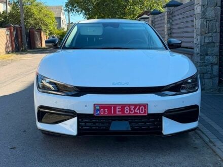 Белый Киа EV6, объемом двигателя 0 л и пробегом 83 тыс. км за 23500 $, фото 1 на Automoto.ua