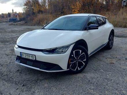 Кіа EV6 2023 у Полтаві на Automoto.ua Білий Кіа EV6, об'ємом двигуна 0 л та пробігом 66 тис. км за 24000 $, фото 1 на Automoto.ua