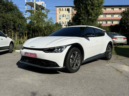 Білий Кіа EV6, об'ємом двигуна 0 л та пробігом 86 тис. км за 25500 $, фото 1 на Automoto.ua