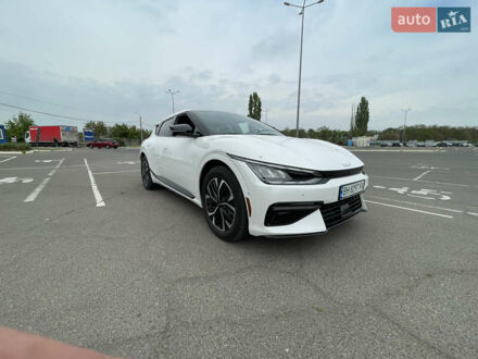 Киа EV6 2024 в Одессе на Automoto.ua Белый Киа EV6, объемом двигателя 0 л и пробегом 2 тыс. км за 27000 $, фото 1 на Automoto.ua