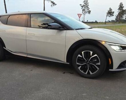 Бежевый Киа EV6, объемом двигателя 0 л и пробегом 60 тыс. км за 24500 $, фото 4 на Automoto.ua