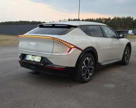 Бежевый Киа EV6, объемом двигателя 0 л и пробегом 60 тыс. км за 24500 $, фото 1 на Automoto.ua