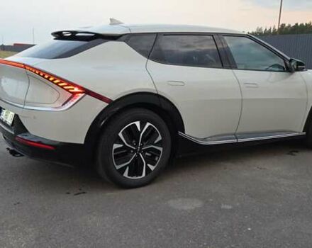 Бежевый Киа EV6, объемом двигателя 0 л и пробегом 60 тыс. км за 24500 $, фото 3 на Automoto.ua