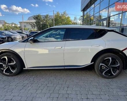 Бежевый Киа EV6, объемом двигателя 0 л и пробегом 66 тыс. км за 28500 $, фото 3 на Automoto.ua