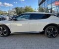 Бежевый Киа EV6, объемом двигателя 0 л и пробегом 66 тыс. км за 28500 $, фото 3 на Automoto.ua