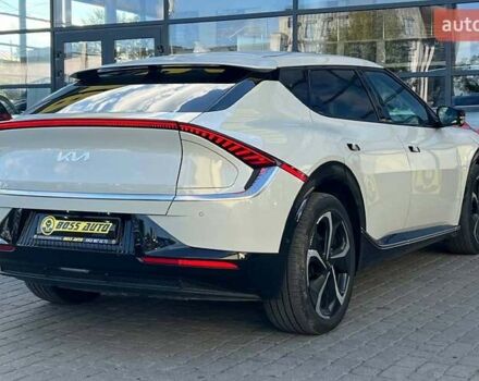 Бежевый Киа EV6, объемом двигателя 0 л и пробегом 66 тыс. км за 28500 $, фото 6 на Automoto.ua