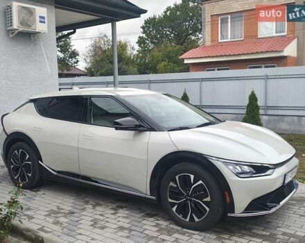 Киа EV6 2023 в Лубнах на Automoto.ua Бежевый Киа EV6, объемом двигателя 0 л и пробегом 32 тыс. км за 25200 $, фото 16 на Automoto.ua