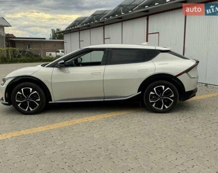 Бежевый Киа EV6, объемом двигателя 0 л и пробегом 33 тыс. км за 25750 $, фото 30 на Automoto.ua