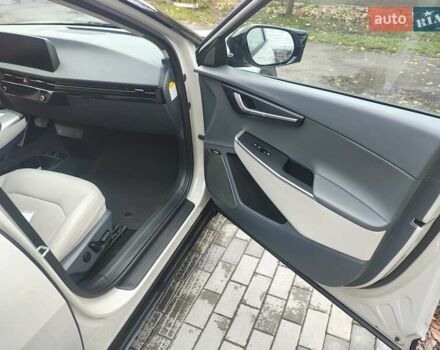 Киа EV6 2023 в Лубнах на Automoto.ua Бежевый Киа EV6, объемом двигателя 0 л и пробегом 32 тыс. км за 25200 $, фото 40 на Automoto.ua