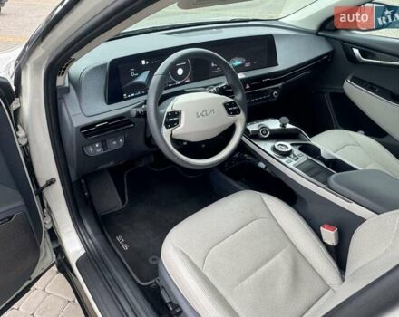 Бежевый Киа EV6, объемом двигателя 0 л и пробегом 33 тыс. км за 25750 $, фото 23 на Automoto.ua