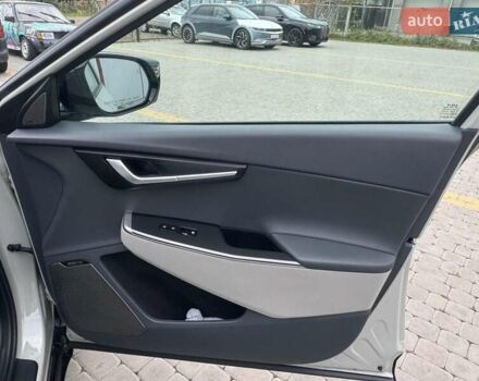Бежевый Киа EV6, объемом двигателя 0 л и пробегом 33 тыс. км за 25750 $, фото 18 на Automoto.ua