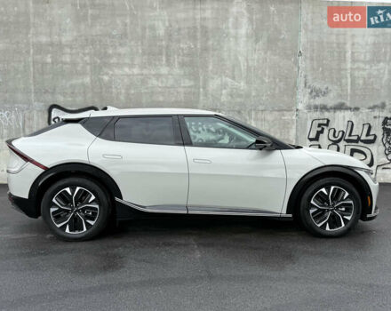 Бежевый Киа EV6, объемом двигателя 0 л и пробегом 1 тыс. км за 31850 $, фото 3 на Automoto.ua