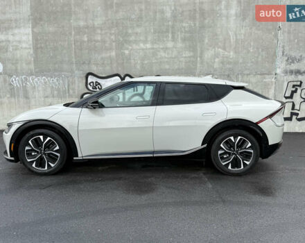 Бежевый Киа EV6, объемом двигателя 0 л и пробегом 1 тыс. км за 31850 $, фото 2 на Automoto.ua